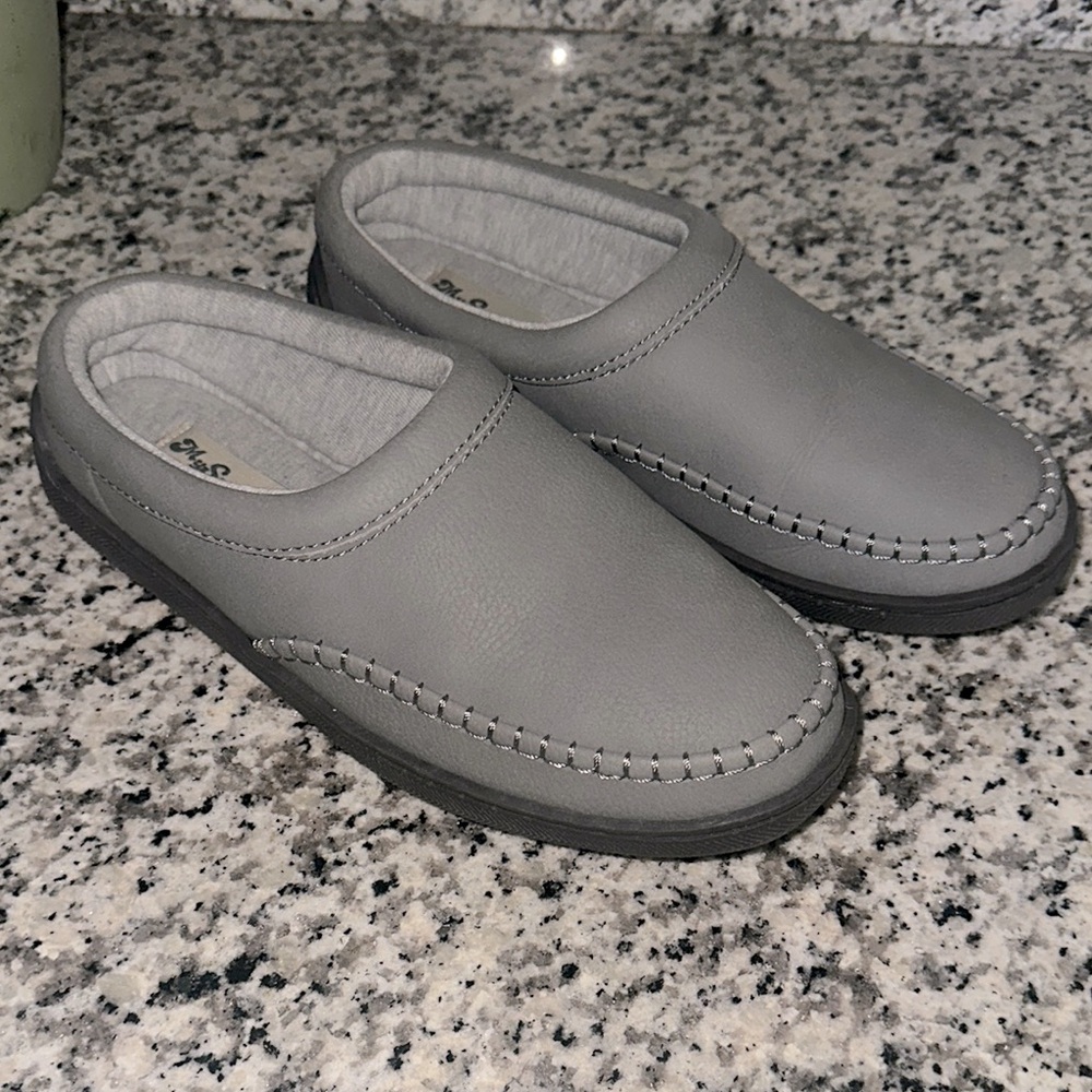 My Slippers by My Pillow Gray Pebble Leather Upper Slip On Mule Clog Size 7